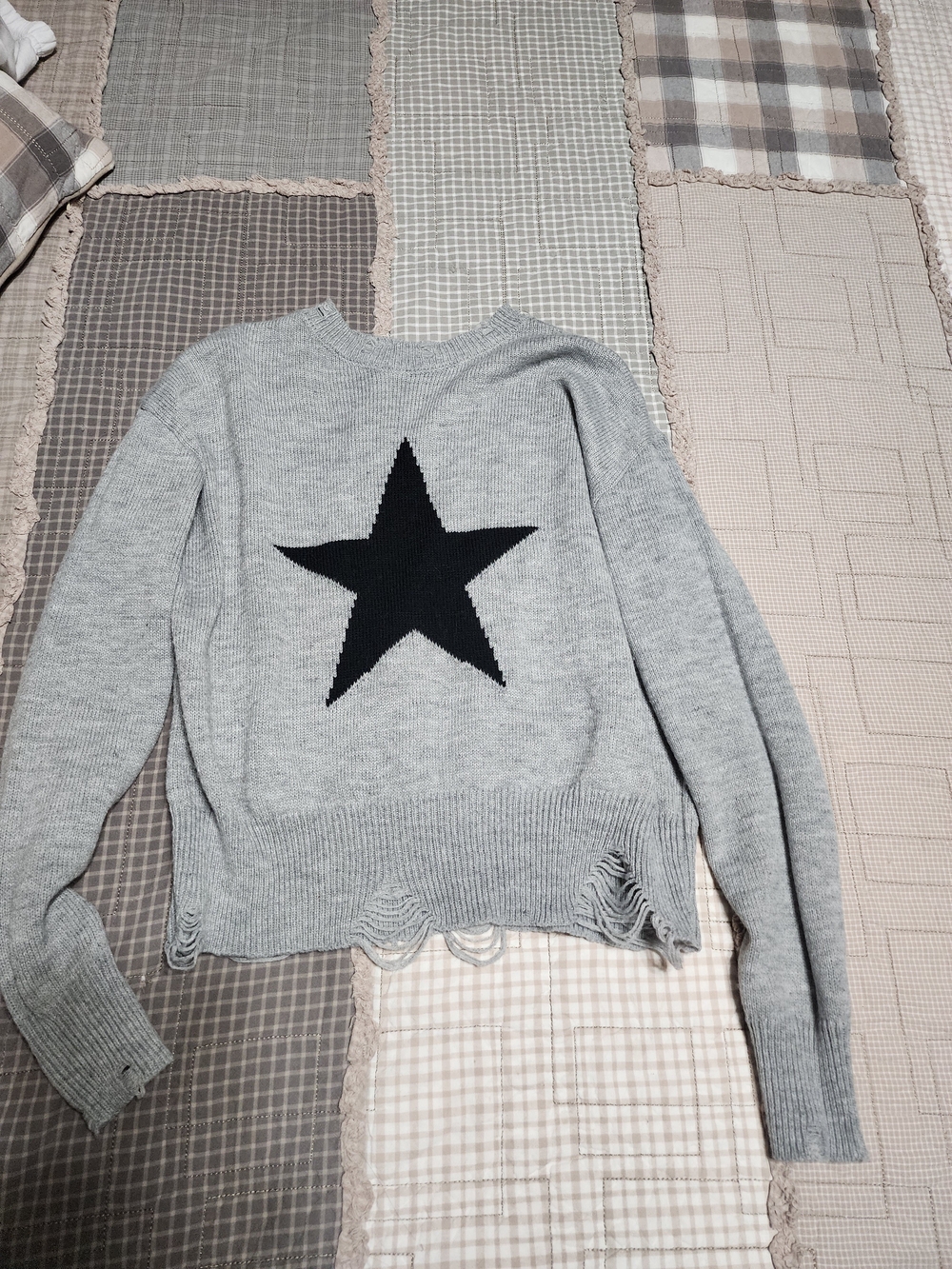 Gray Star-Back Crop Sweater Top - Women's Knit
